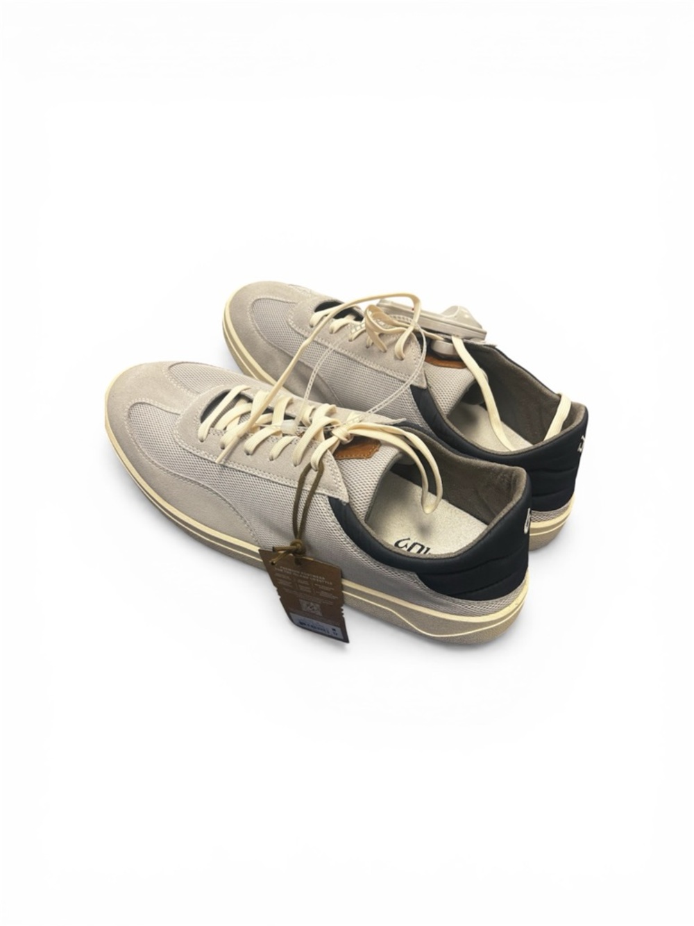 OluKai Men's Low-Top Sneakers in Light Gray with Cream Sole and Navy Heel